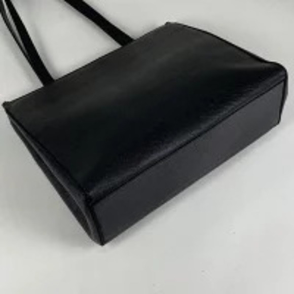 Salvatore Ferragamo Handbags - Salvatore Ferragamo Tote Vara Shoulder Black Bag Leather